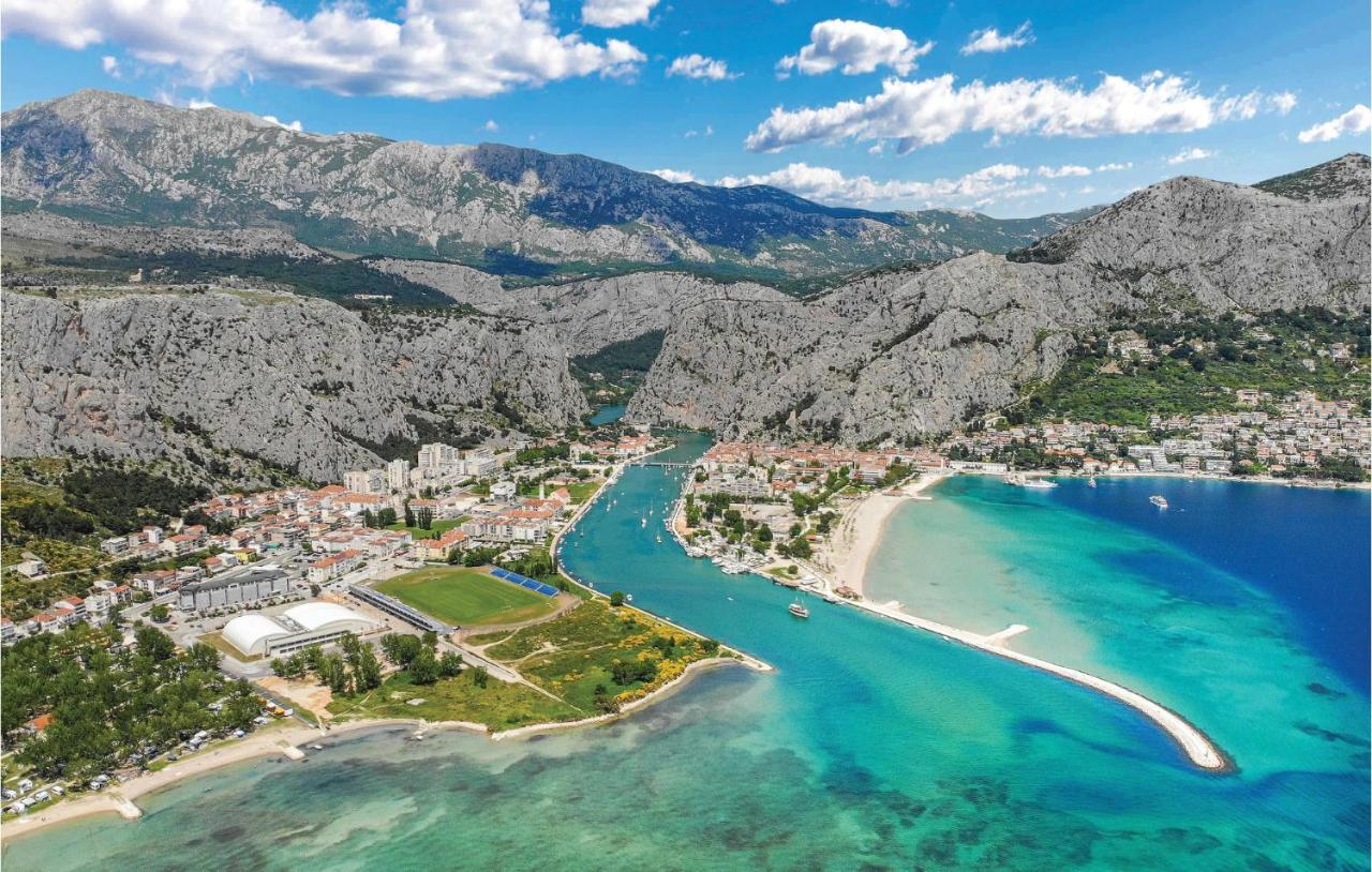 Gorgeous Apartment In Omis With Kitchen Екстериор снимка