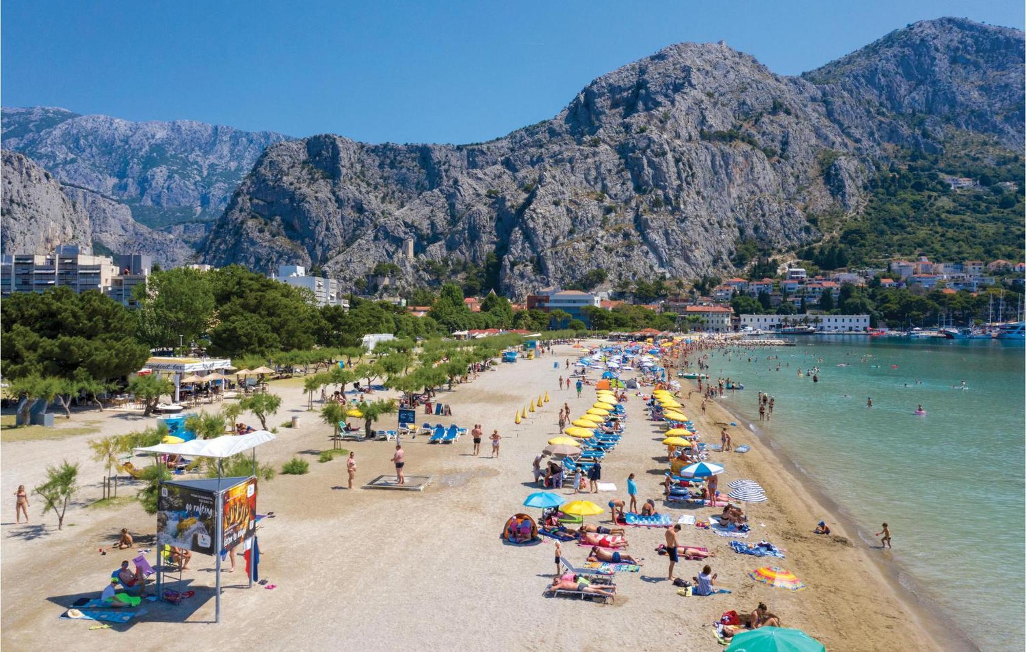 Gorgeous Apartment In Omis With Kitchen Екстериор снимка